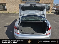 No accident Ontario vehicle with Lot of Options! Call (905) 791-3300 - Black Leather/ Leatherette in... (image 6)