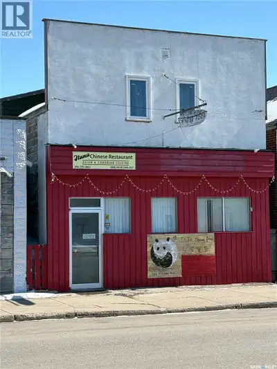 Amazing opportunity to own a restaurant in a thriving, high traffic community. This property include...
