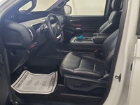 THE PRICE YOU SEE, PLUS GST. GUARANTEED! APPLE CARPLAY/ANDROID AUTO COMPATABLE! ***PREVIOUS FORD EXE... (image 4)