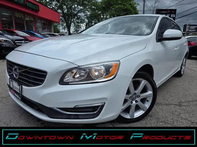 2018 Volvo V60 T5 AWD *Sunroof / Leather / Rear CAM*