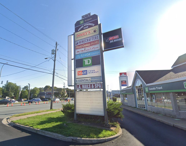 Central and Cost-Effective Retail Space on Portland Street in Commercial & Office Space for Rent in Dartmouth - Image 3