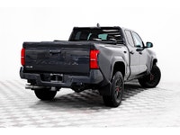 TOYOTA TACOMA DOUBLE CAB AUTO 2025 4X4 ROBUSTE MOTEUR TURBO MODERNE ÉCRAN TACTILE AVANCÉ SÉCURITÉ AC... (image 5)