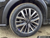 This Nissan Kicks delivers a Regular Unleaded I-4 1.6 L/98 engine powering this Variable transmissio... (image 9)