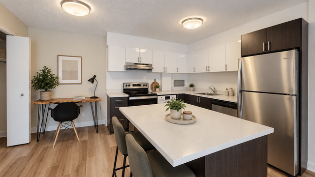 Apartment for Rent at 5160 Gatineau, Cote-des-Neiges in Long Term Rentals in City of Montréal - Image 3