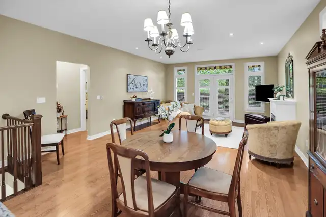 ELEGANT BUNGALOW LIVING ON PRIVATE COURT - 2+1 BED, 3 BATH in Houses for Sale in St. Catharines - Image 5
