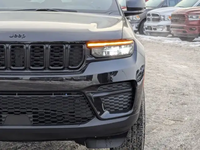 2025 Jeep Grand Cherokee Altitude * - Power Liftgate - Wireless in Cars & Trucks in Calgary - Image 11
