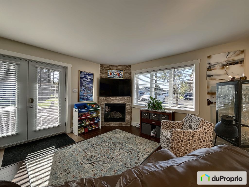 $279,900 - Condominium for sale in St-Apollinaire — photo 2
