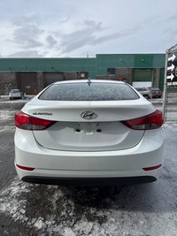 Auto Global - Montréal 2015 Hyundai Elantra JAMAIS ACCIDENTÉE Sieges Chauffants Air Climatisée, Mags... (image 4)