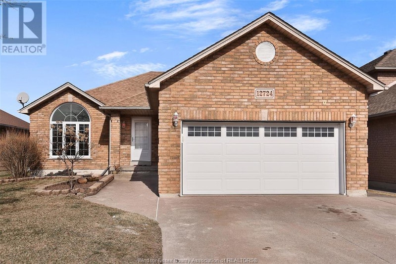 12724 LANOUE STREET Tecumseh, Ontario Houses for Sale Windsor