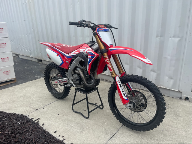 2021 HONDA CRF 450R - FACTORY!  in Dirt Bikes & Motocross in Saskatoon - Image 3