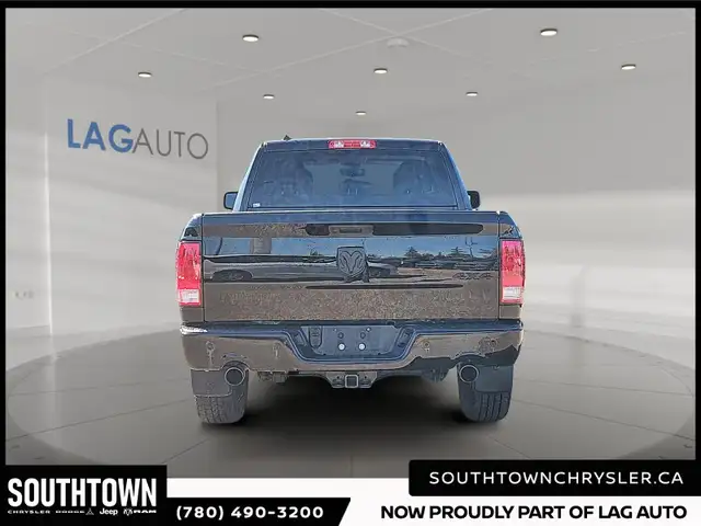 2022 Ram 1500 Classic SLT570156202349701122