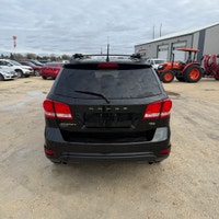 BLOWOUT PRICE!!!! 8.4" INFOTAINMENT SCREEN!! 7 PASSENGER!! LOW KMS!!! NAVIGATION!! HEATED LEATHER!!... (image 3)