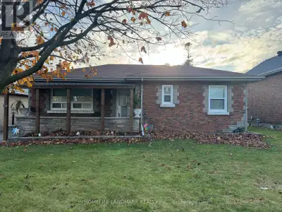 Renovated 3-Bedroom Main Floor Unit In A Prime Location, Just A 9-Minute Walk To Lakeview Park. This...