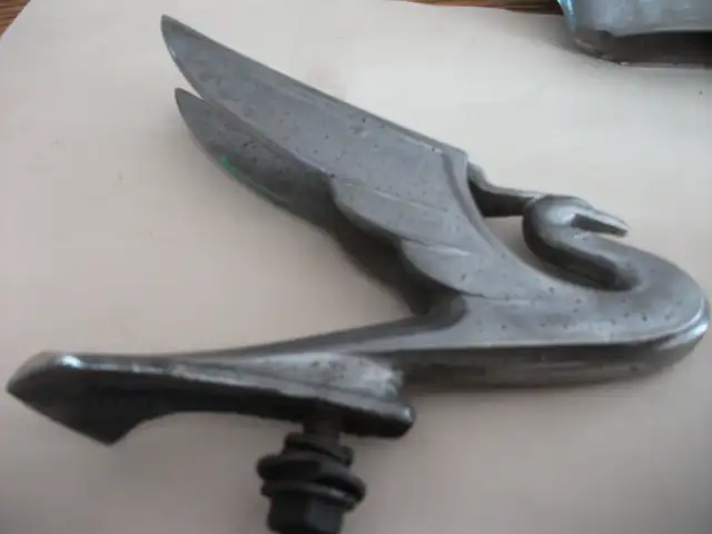 Vintage Hood Ornaments @ Porkie's Antique Emporium in Arts & Collectibles in Belleville - Image 9