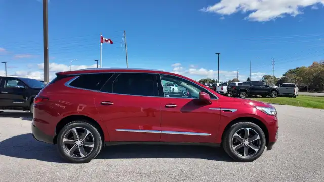 2020 Buick Enclave Essence Essence AWD // Sun & Navigation Pk...605033083574702083