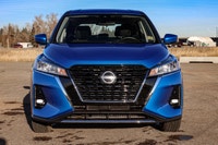 MP3 Capability,Traction Control,Auxiliary Audio Input,Floor Mats,MP3 Capability,Bluetooth Connection... (image 5)