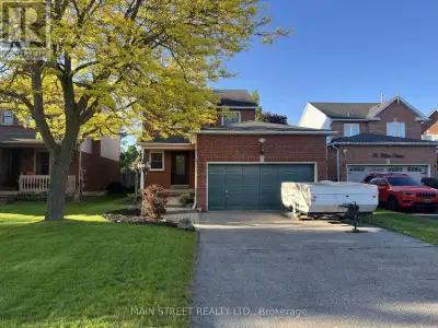 ENTIRE PROPERTY FOR RENT! Welcome to this beautifully maintained 2-storey all-brick detached home lo...