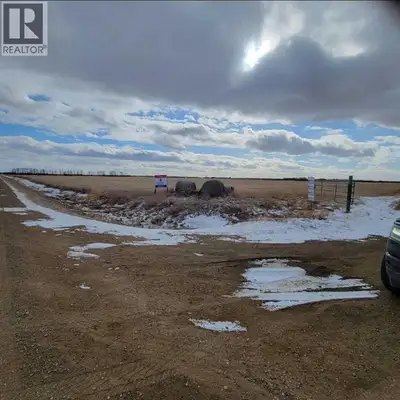 30 Minutes north of Edmonton and just minutes to Redwater South of Highway 28 sits this wonderful 80...