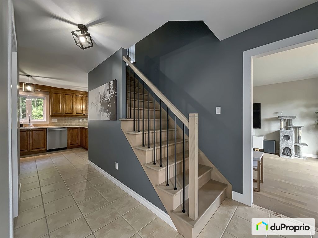 $749,000 - 2 Storey in Charlesbourg (ND-Des-Laurentides) — photo 3