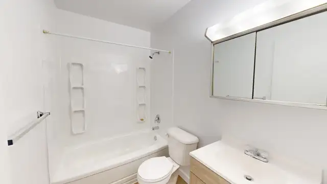 Fully Renovated 1 Bedroom Suite — All Inclusive in Long Term Rentals in Sarnia - Image 12