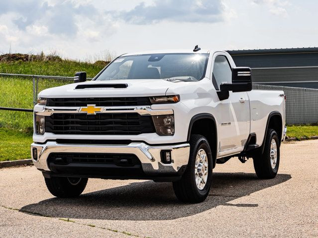 2025 Chevrolet Silverado 2500HD LT in Cars & Trucks in Strathcona County - Image 4