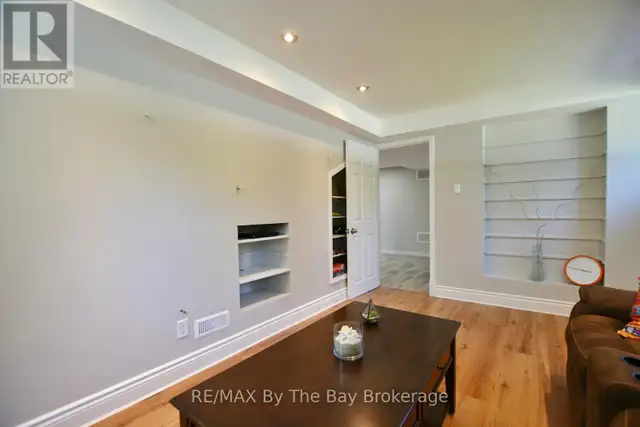 2 BIRCHMOUNT CIRCLE Wasaga Beach, Ontario in Houses for Sale in Oakville / Halton Region - Image 30