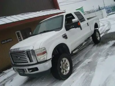 NORTH POINT MOTORS...CALL / TEXT 780-224-7791 FINANCING AVAILABLE CHECK OUT THIS 08 FORD F350 CREW C...