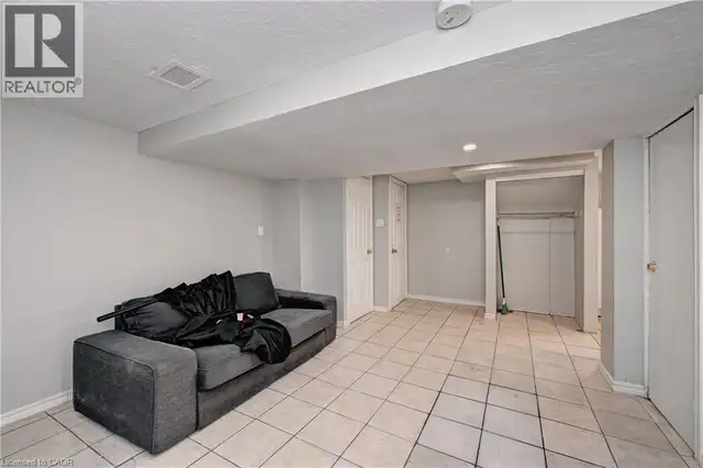 147 COURTLAND Avenue E Kitchener, Ontario in Houses for Sale in Kitchener / Waterloo - Image 36