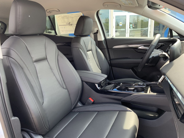 2025 Buick Envision Preferred dans Autos et camions  à Brandon - Image 2
