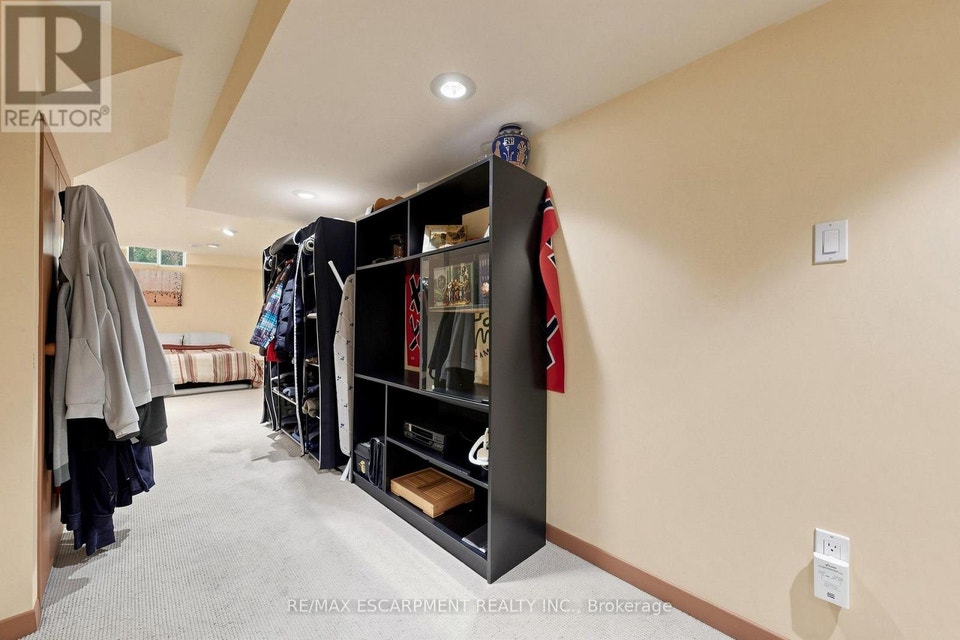 1380 Hazel Mccleary Drive Oakville (CV Clearview), Ontario, photo 27 of 40