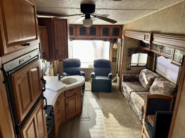 2008 Keystone RV Montana 2955RL in Travel Trailers & Campers in Penticton - Image 7