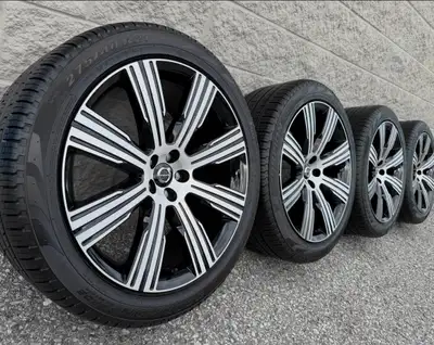 Pirelli Scorpion Verde *VOL Rated* All Season Tires and original 21 inch Volvo XC 90 R-Design Two-To...