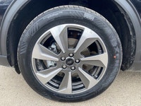 **WE WILL BEAT ANY DEALER IN THE CITY** Agate Black Metallic 2025 Ford Escape Platinum AWD 8-Speed A... (image 3)