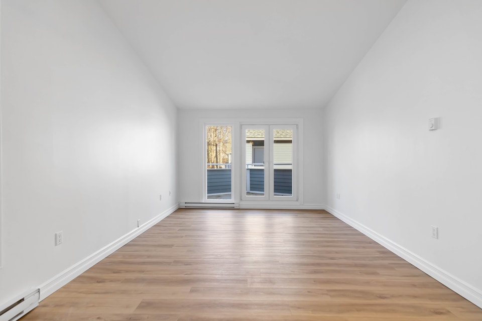 TWO BEDROOM APARTMENT AVAILABLE IN THE HEART OF DARTMOUTH 2