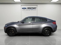 Heated seats, power sunroof, power liftgate, dual climate control, push button start, leather interi... (image 1)