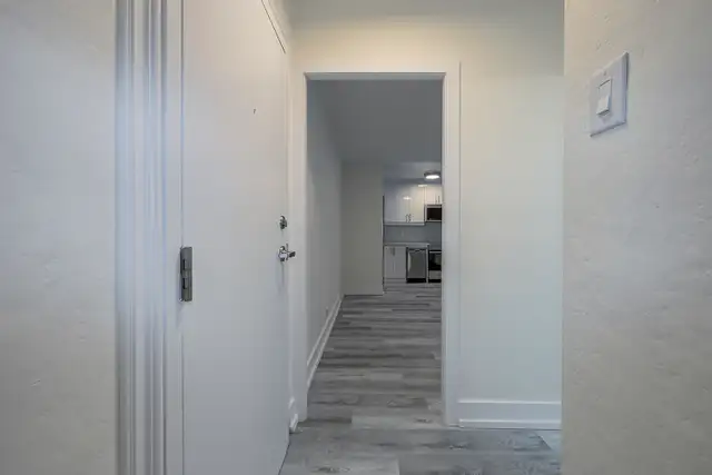 1 Bedroom Apartment for Rent - Midtown Toronto Apartment in Long Term Rentals in City of Toronto - Image 12