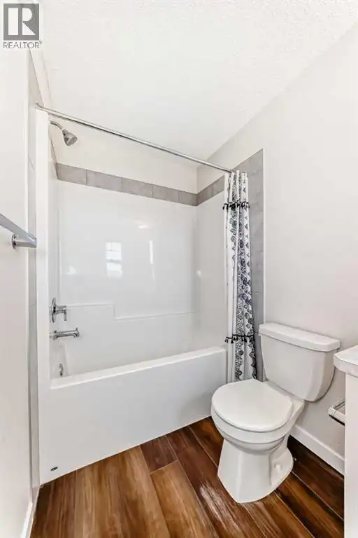 80 Magnolia Way SE Calgary, Alberta in Houses for Sale in Calgary - Image 24
