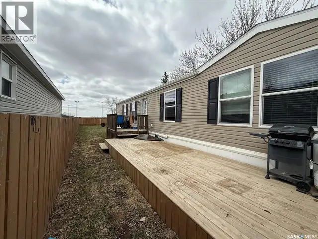48 106 1st AVENUE SW Weyburn, Saskatchewan in Houses for Sale in Regina - Image 20
