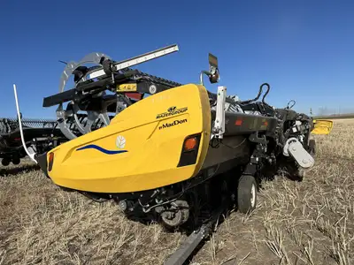 UNIT LOCATED AT OUR KILLARNEY MB LOCATION 2024 MACDON FD245 DRAPER HEADER ContourMax Package Slow Sp...