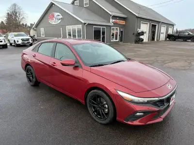 Air Conditioning - Alloy Wheels - 2025 Hyundai Elantra Essential ????$94 Weekly tax in ???? 2.0L 4CY...