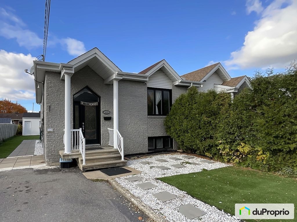 $719,000 - Duplex for sale in Longueuil (St-Hubert) — photo 1