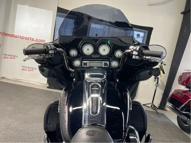 2009 Harley-Davidson Street Glide CANADIAN HARLEY/STAGE 1/RINEHA in Sport Touring in North Bay - Image 8