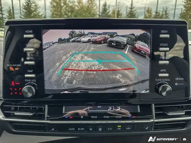 2022 Toyota Sienna LE | Cross-Traffic Alert | Heated Seats in Cars & Trucks in Tricities/Pitt/Maple - Image 25