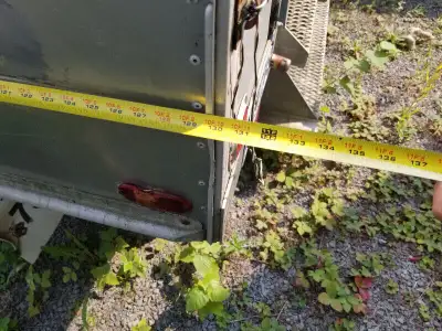 BOITE FERMÉ EN ALLUMINIUM 130 POUCE DE LONG POUR CAMION AVEC DEUX PORTES ARRIÉRÉ POUR PLUS DE DETAIL...