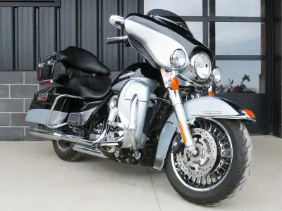 Finance at $217 bi-weekly*! Click -Get Financing- to see if you qualify! Apex Cycle 1-888-702-4150 V...