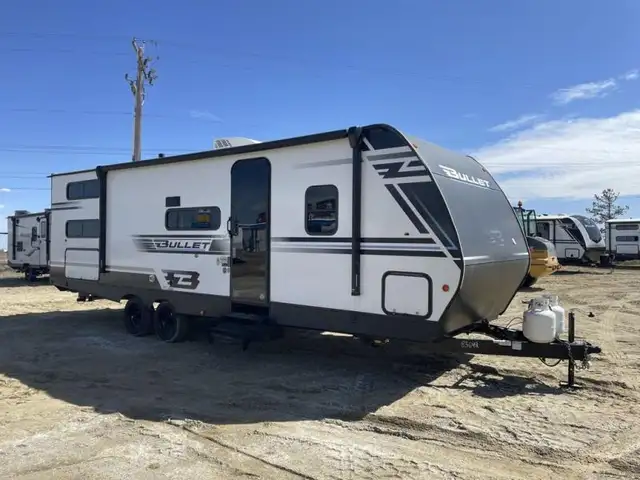 2025 Keystone RV Bullet Classic 2640BHWE in Travel Trailers & Campers in Edmonton - Image 2