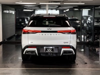The 2023 INFINITI QX60 Autograph is the absolute pinnacle of INFINITI's luxury three-row crossover l... (image 6)
