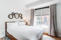 Short-Term Furnished Suites at Minto Yorkville Experience refined, flexible living in the heart of T... (image 5)