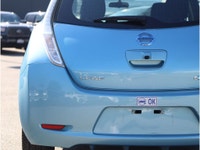 2015 NISSAN LEAF S - NO ACCIDENTS - BACKUP CAMERA - HEATED FRONT SEATS AND STEERING WHEEL - PUSH BUT... (image 8)