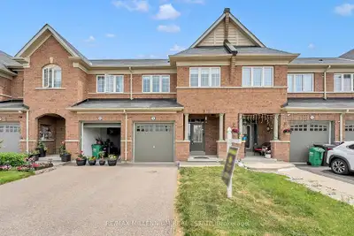 This stunning newly painted freehold townhouse has a bonus of no homes in front. It's functional ope...